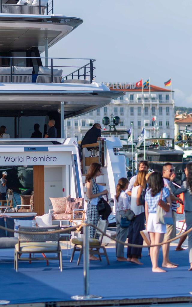 Cannes Yachting Festival Visite Yacht