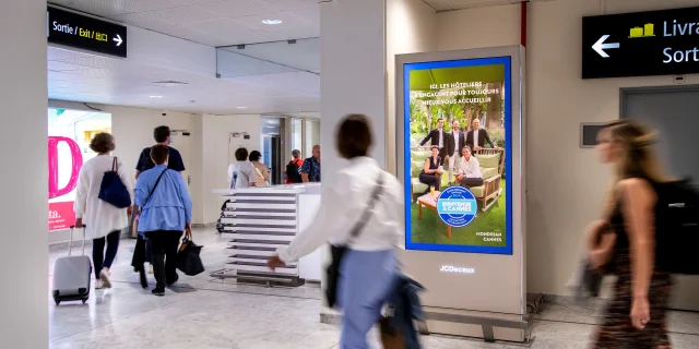 La charte bienvenue à Cannes fait campagne à l'aéroport de Nice Côte d'Azur